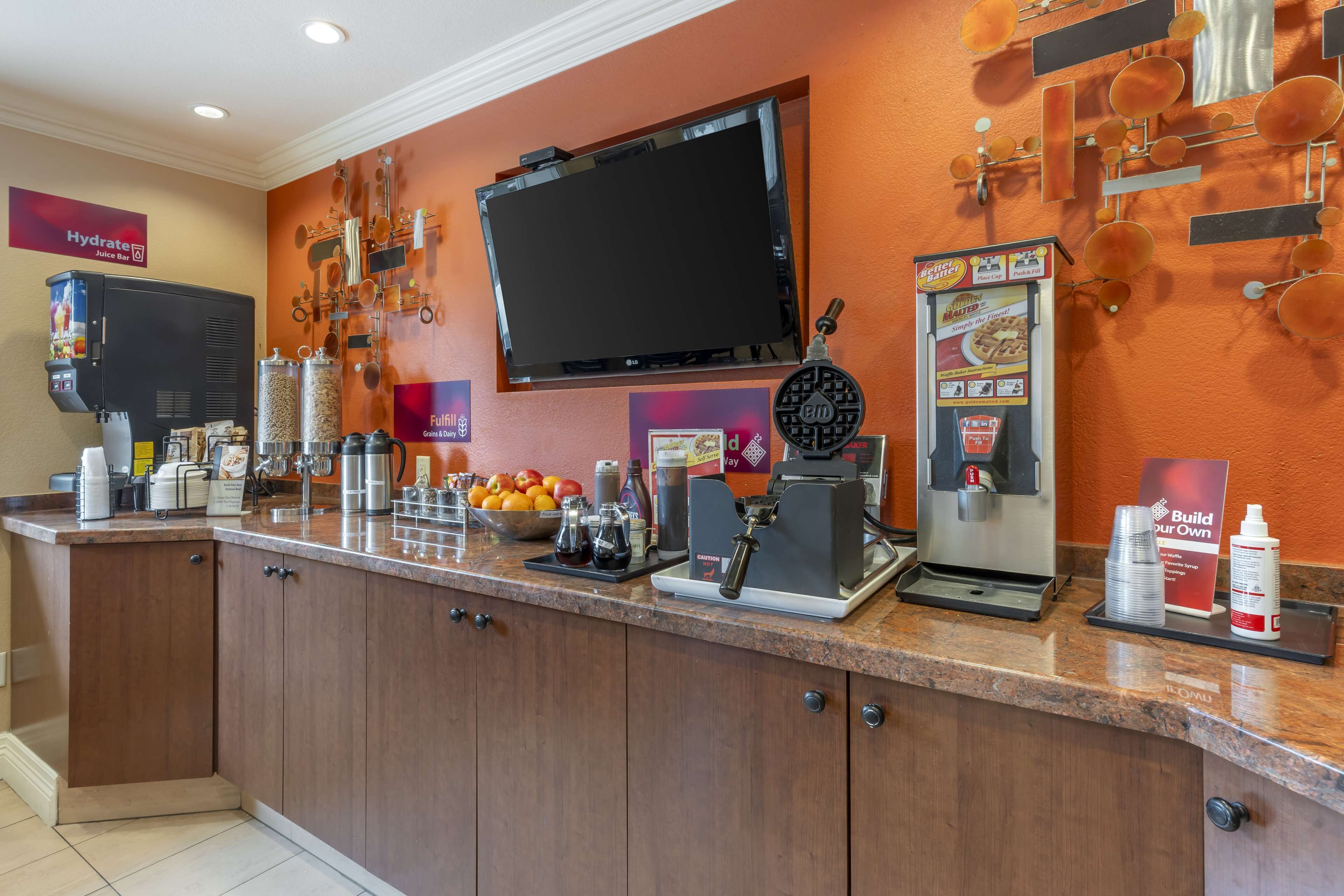 free daily on-the-go breakfast