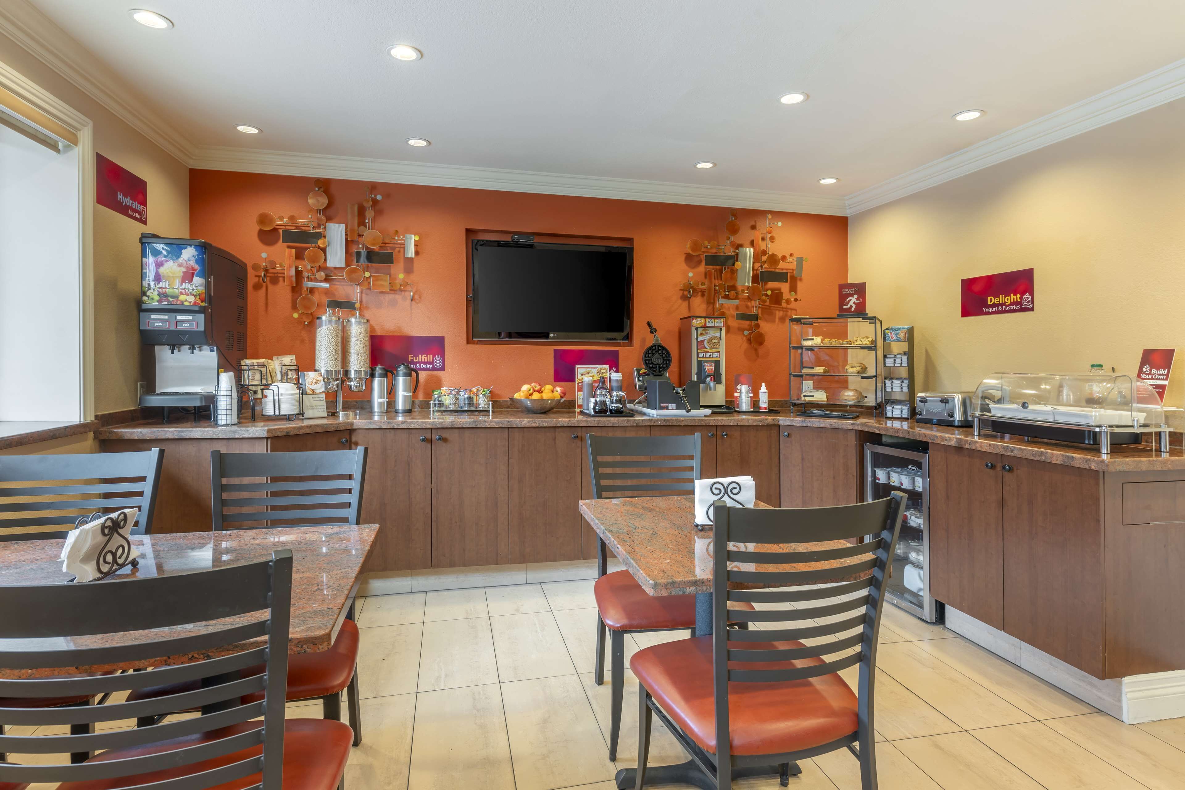 free daily on-the-go breakfast