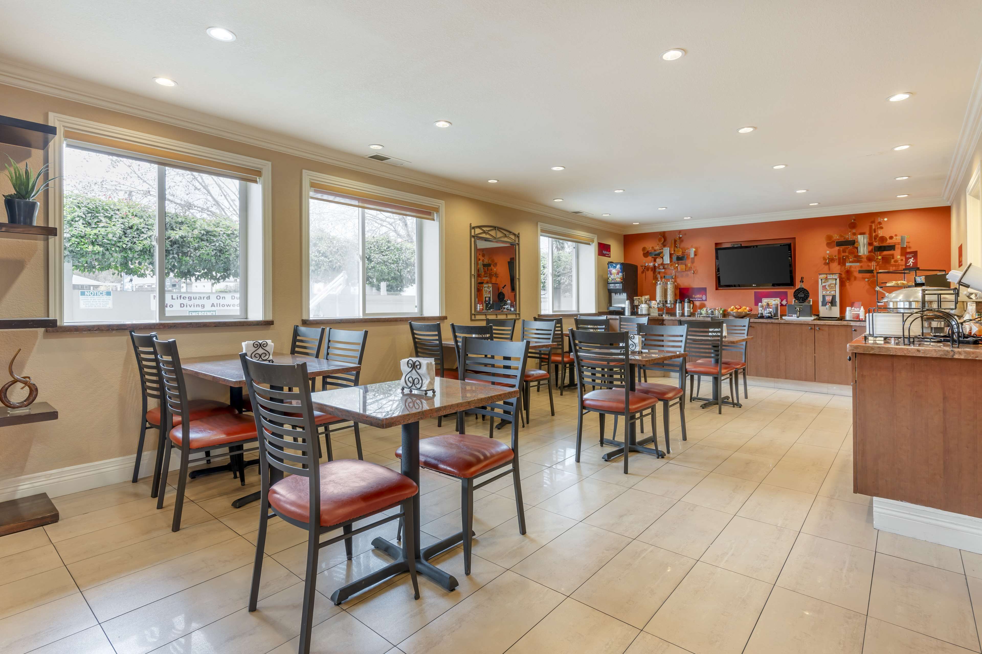 Free daily on-the-go breakfast