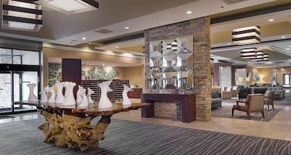 DoubleTree by Hilton Collinsville - St. Louis