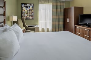 Premium bedding, in-room safe, desk, laptop workspace