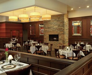 Breakfast, lunch and dinner served - DoubleTree by Hilton Collinsville - St. Louis (Collinsville)