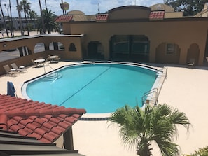 Piscine extérieure