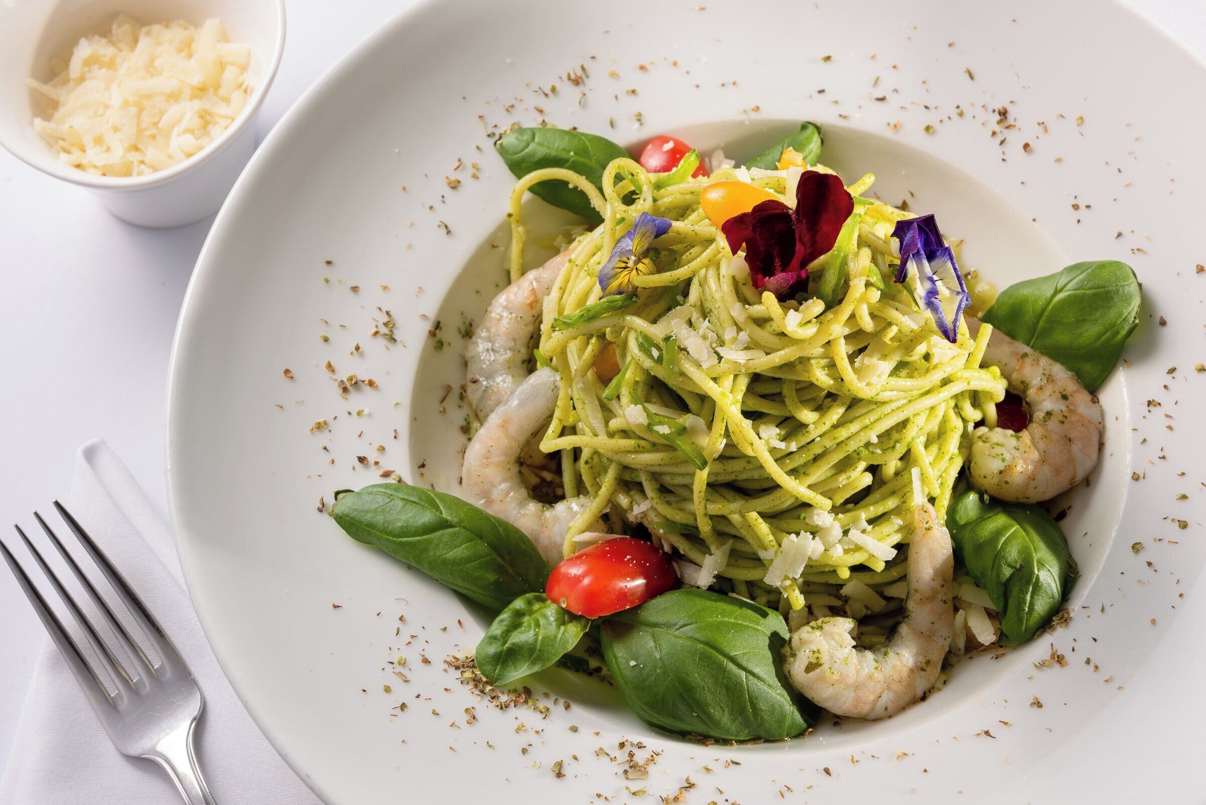 breakfast, lunch, dinner served; international cuisine