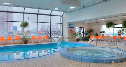 Howard Johnson Plaza by Wyndham by the Falls Niagara Falls