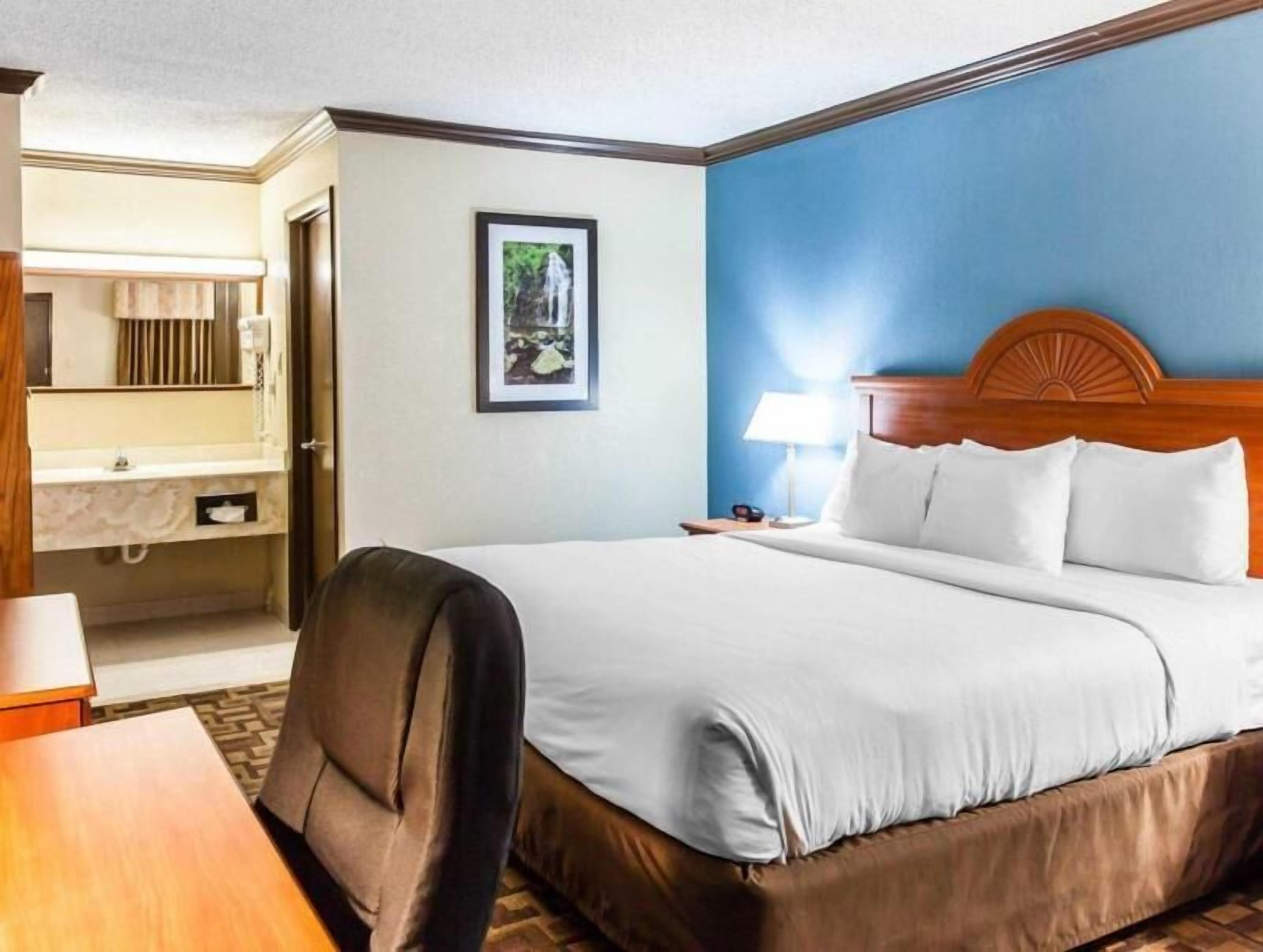 1 chambre, literie de qualité, lit avec matelas à plateau-coussin
