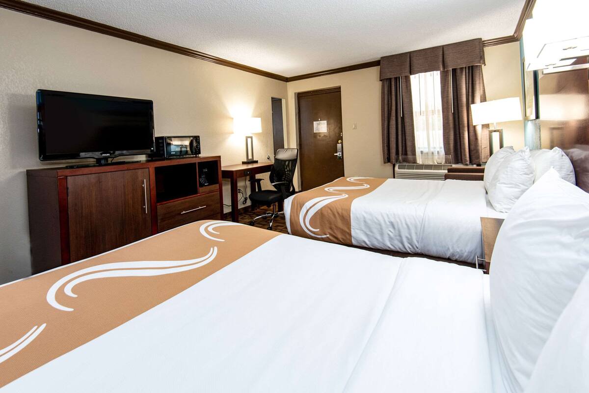 1 bedroom, premium bedding, pillowtop beds, in-room safe
