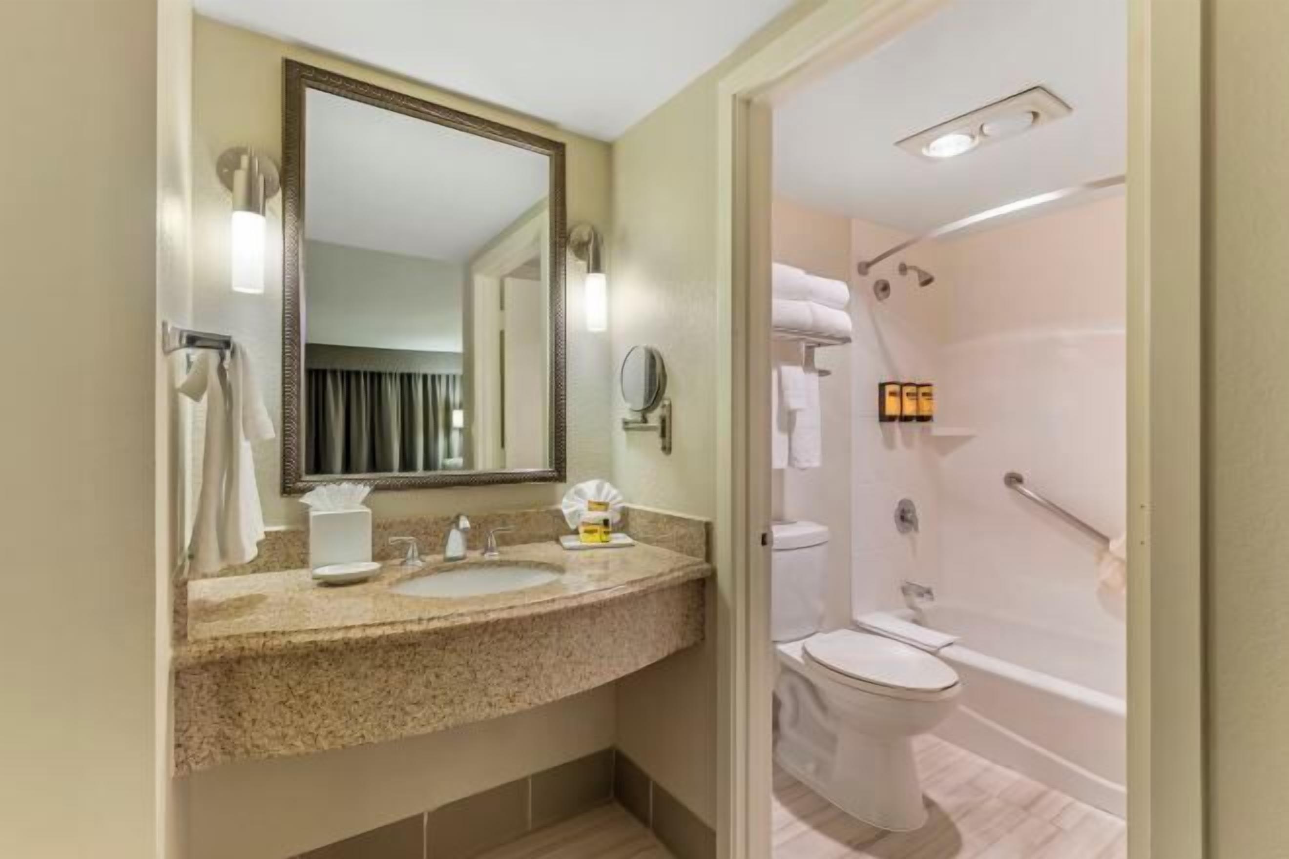 Bathroom | Free toiletries, hair dryer, towels, soap