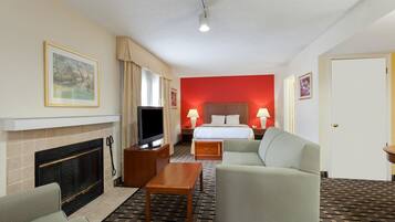 Individually furnished, desk, iron/ironing board, free WiFi