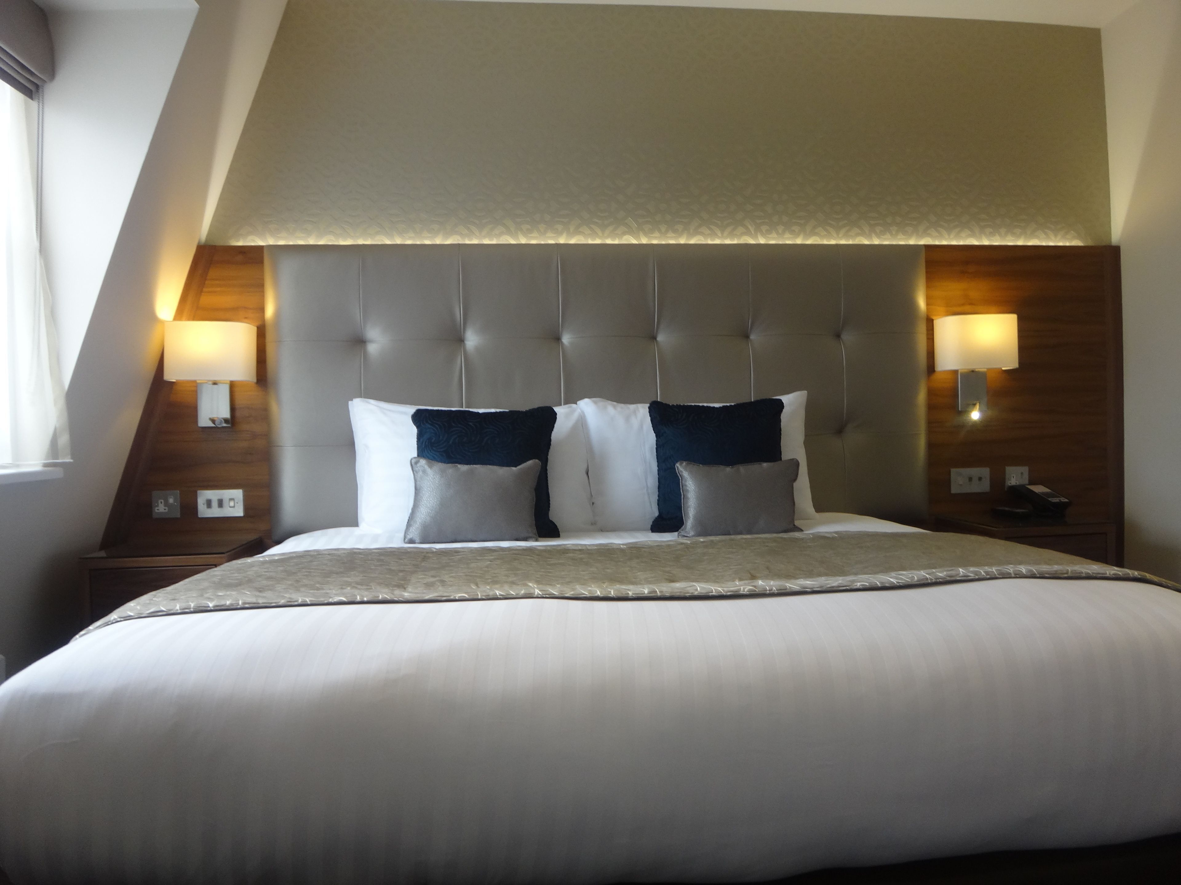 In-room safe, desk, blackout drapes, soundproofing