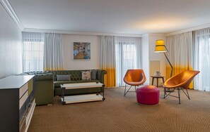 Suite, 1 Bedroom | Premium bedding, desk, soundproofing, iron/ironing board - DoubleTree by Hilton Austin (Austin)