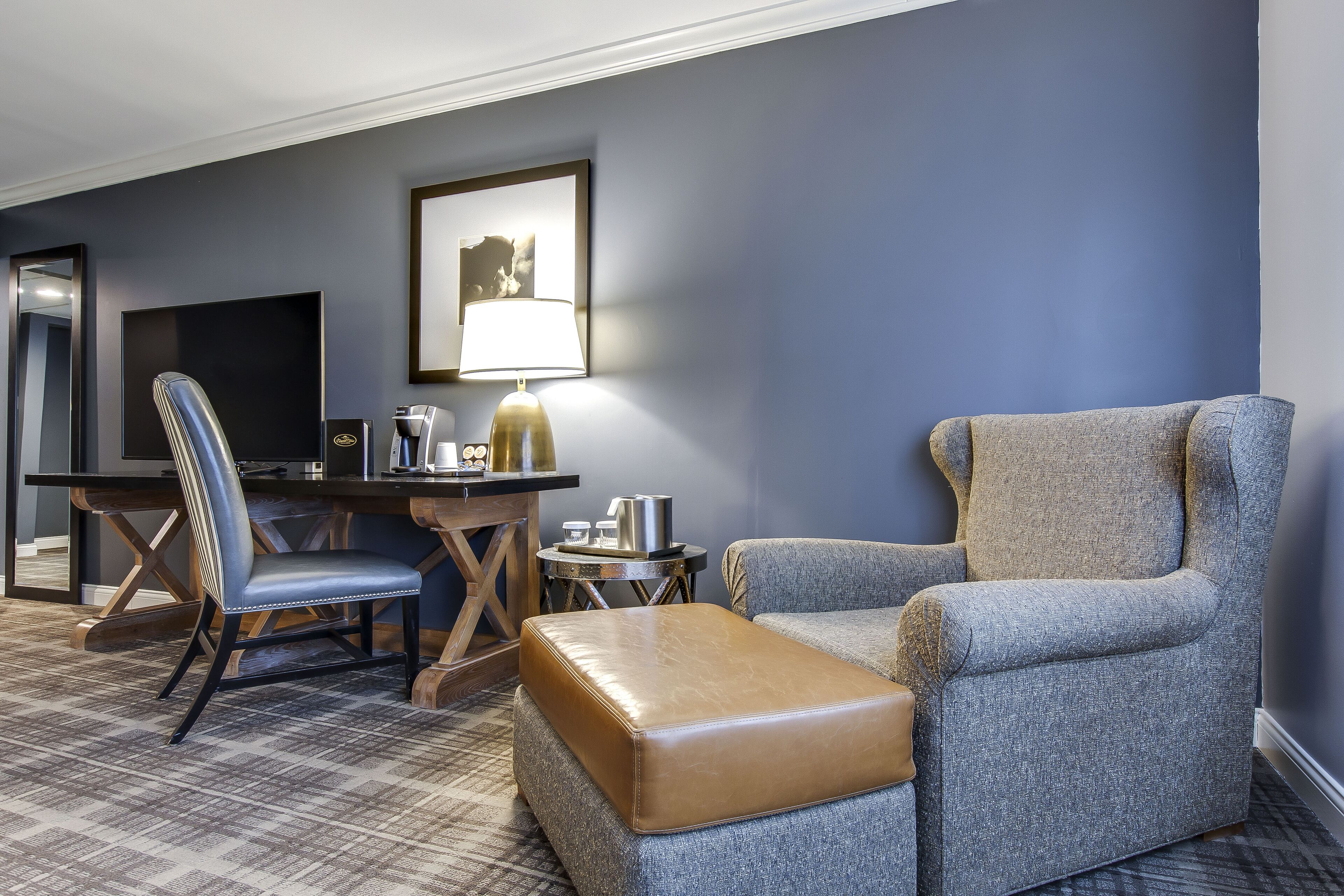 55-inch flat-screen tv with digital channels, tv