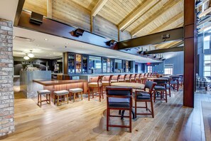 Serves dinner and happy hour