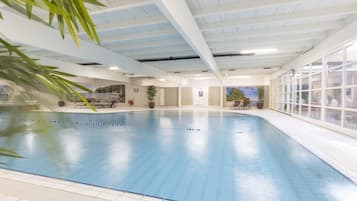 Indendørs pool