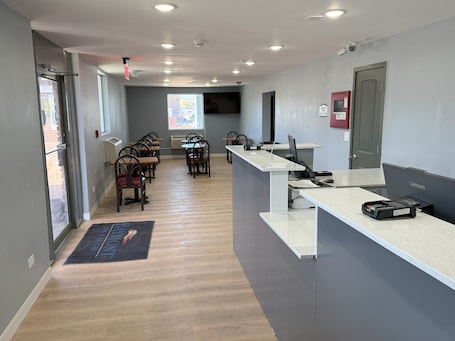 Recepción. Baymont by Wyndham Rock Springs