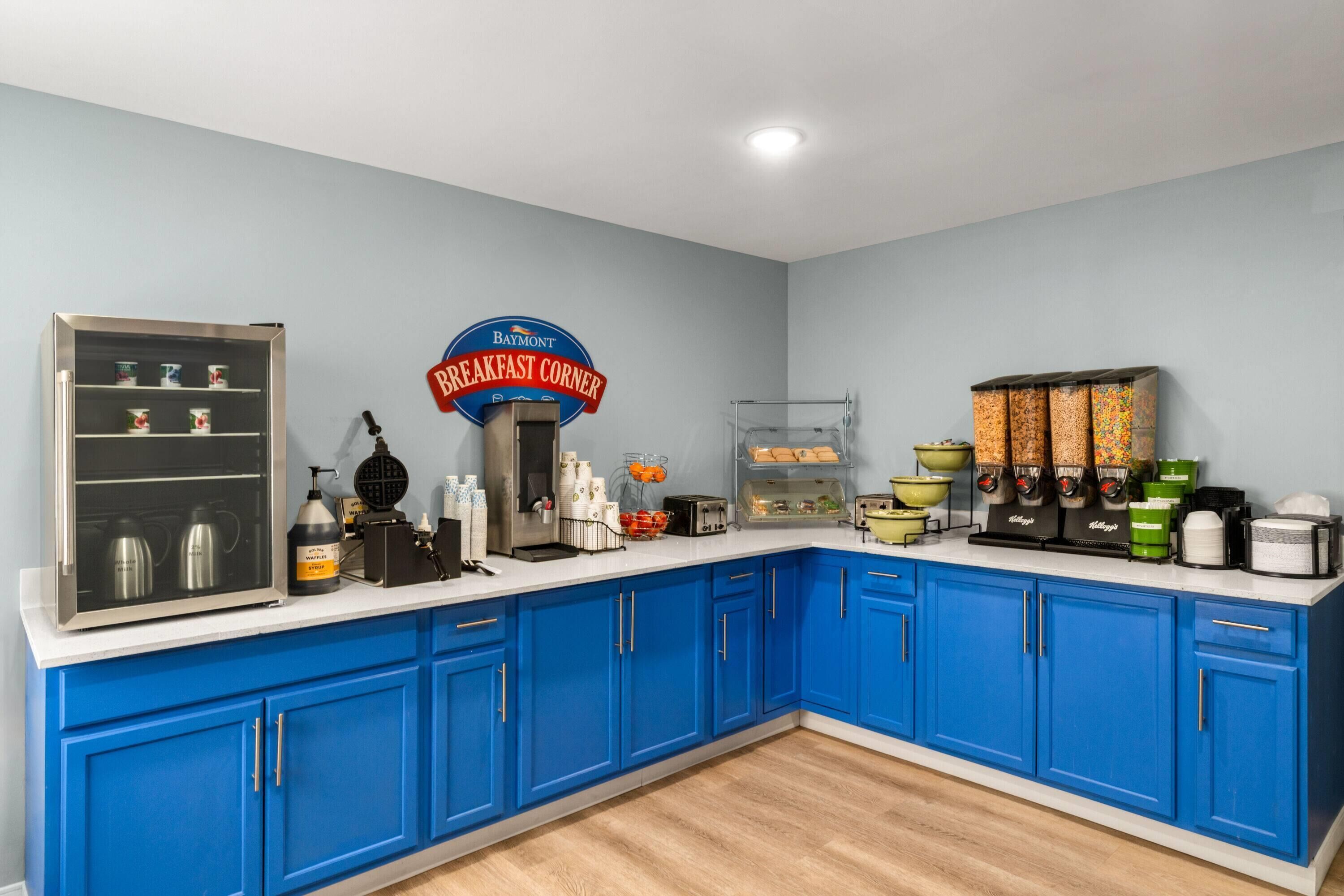 Free daily continental breakfast