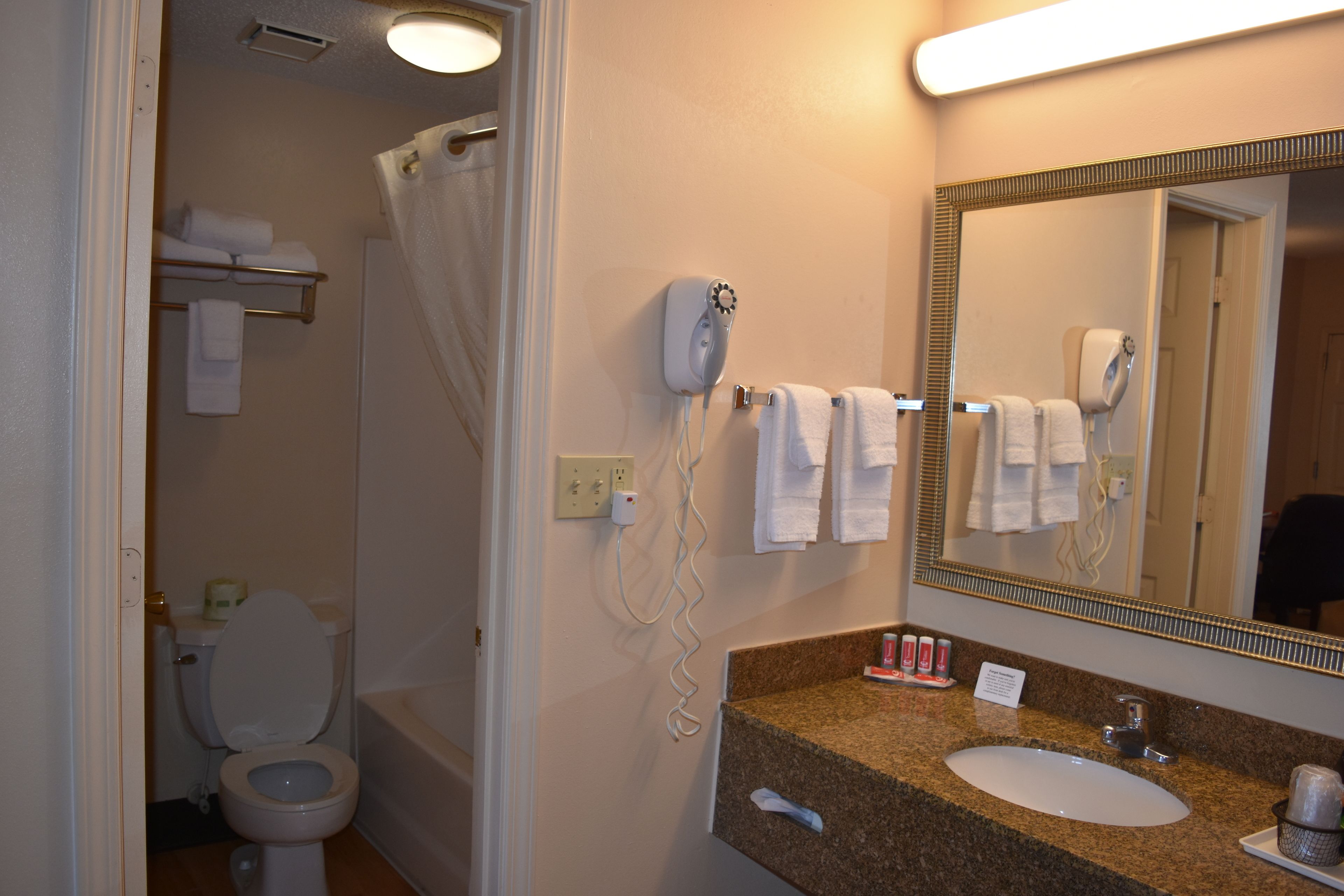 Foto - Econo Lodge Louisville Downtown