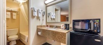 Econo Lodge Louisville Downtown