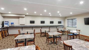 Ilmainen päivittäinen täysi aamiainen