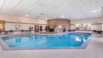 Indoor pool, pool loungers