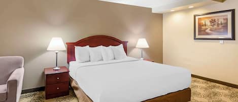 1 Schlafzimmer, hochwertige Bettwaren, Zimmersafe, individuell dekoriert