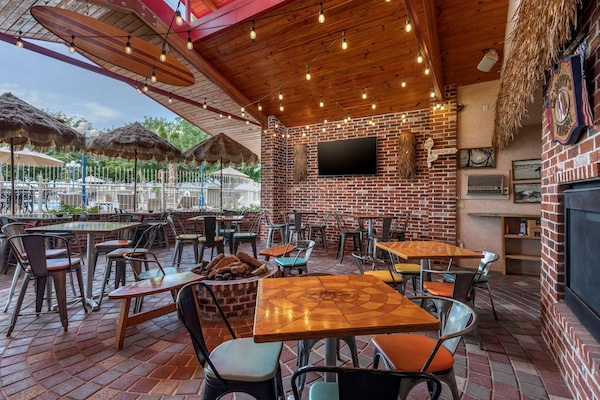 Bar (en la propiedad)