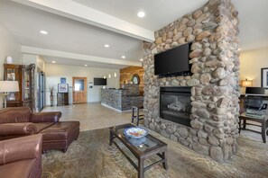 Lobby - Best Western Swiss Clock Inn (Pecos)