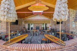 Exterior - Best Western Swiss Clock Inn (Pecos)