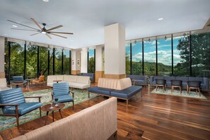2 bars/lounges, gastropub
