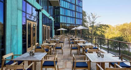 Merriweather Lakehouse, Autograph Collection