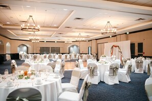 Ballroom - Merriweather Lakehouse, Autograph Collection (Columbia)