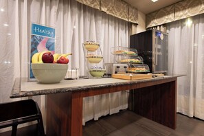 Free daily continental breakfast