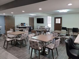 Café da manhã continental grátis todos os dias