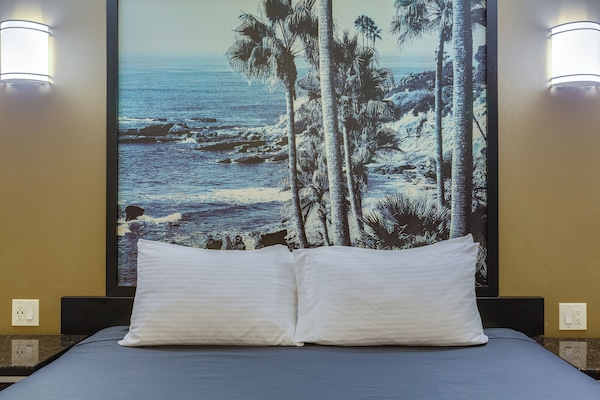 Room, 1 King Bed, Mobility Accessible | Premium bedding, desk, blackout drapes, iron/ironing board