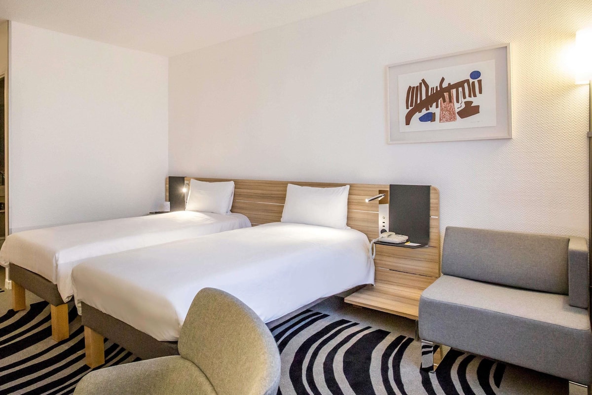 standard room, 2 single beds | 1 bedroom, premium bedding, memory-foam beds, minibar