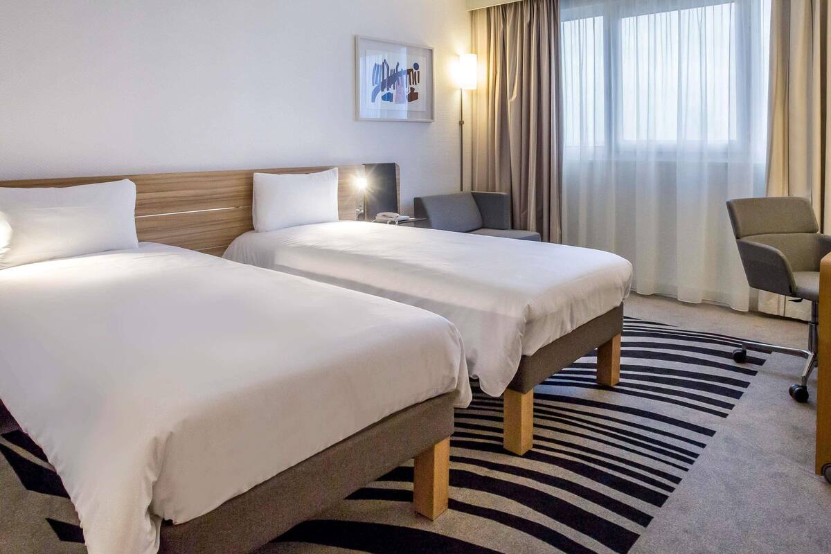 standard room, 2 single beds | 1 bedroom, premium bedding, memory-foam beds, minibar