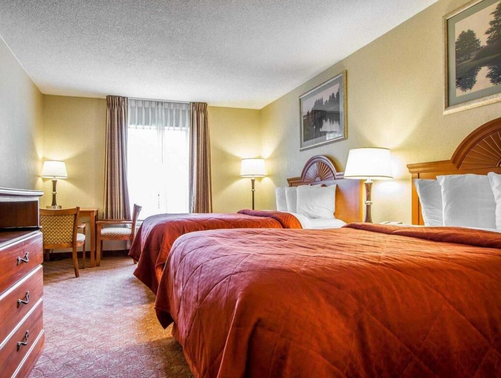 Desk, iron/ironing board, free cribs/infant beds, free WiFi