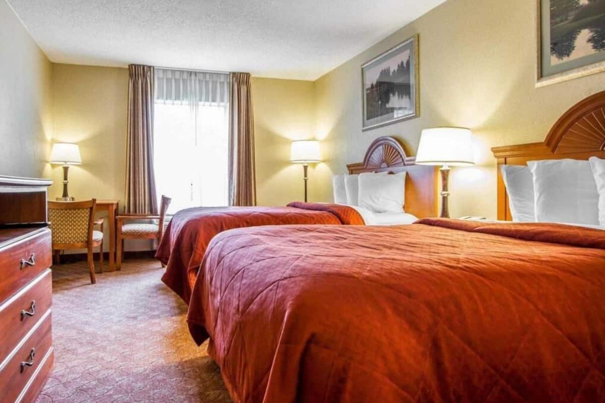 Desk, iron/ironing board, free cribs/infant beds, free WiFi