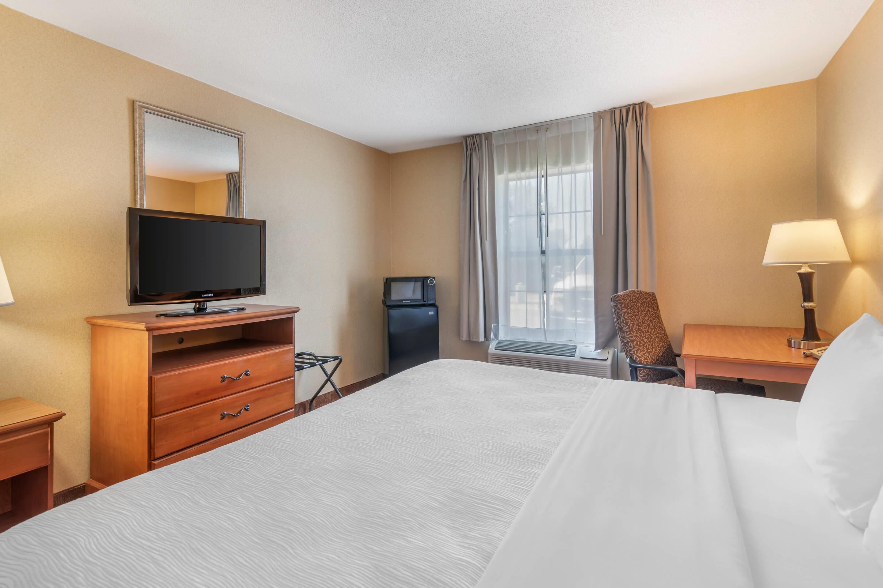 Desk, iron/ironing board, free cots/infant beds, free WiFi