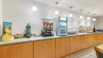 Free daily continental breakfast