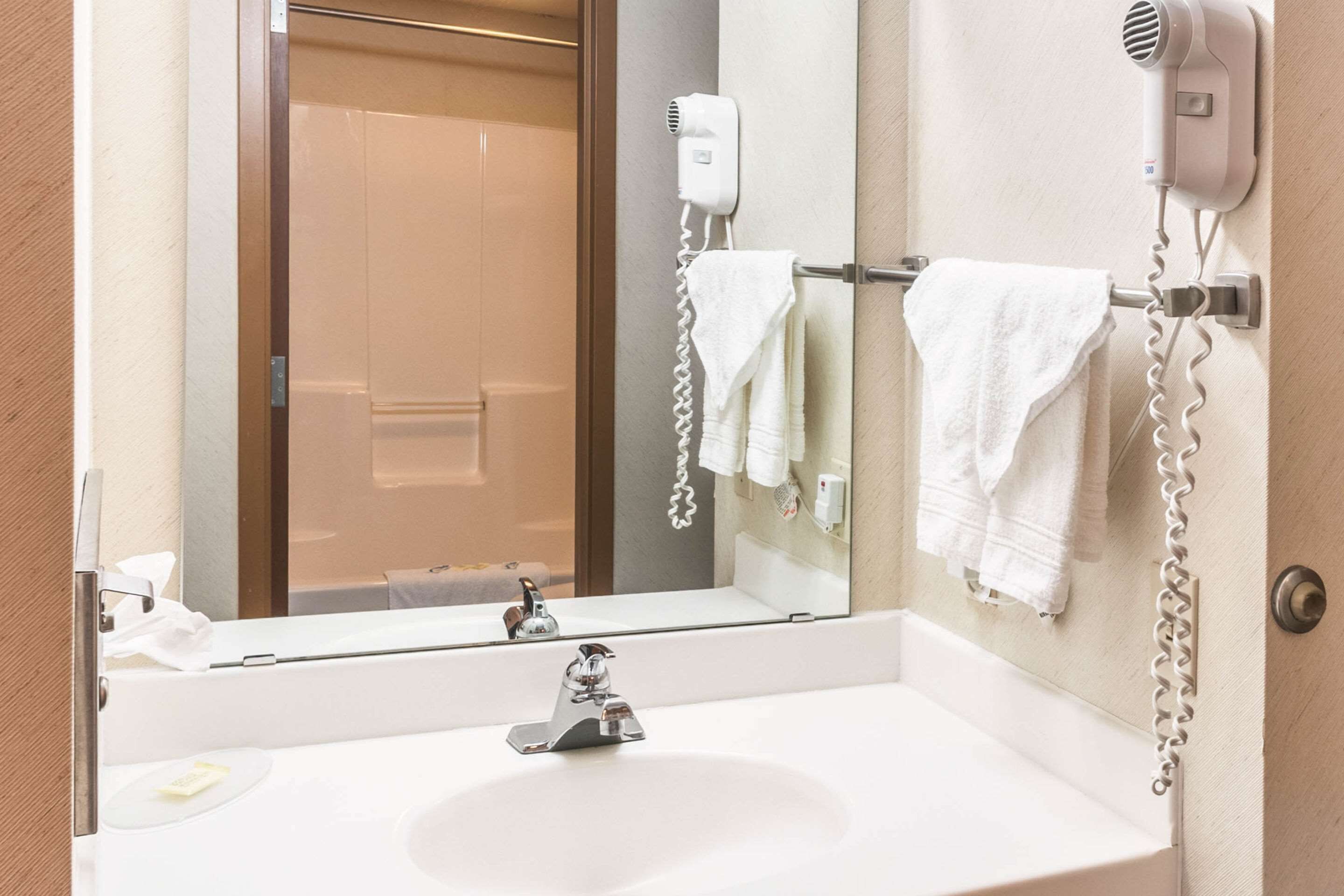 standard room, 2 queen beds, non smoking | iron/ironing board, rollaway beds, free wifi, bed sheets