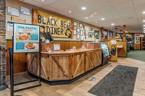 Breakfast, lunch, dinner served; American cuisine
