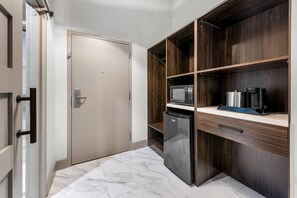 Allergitestet sengetøy, skrivebord og skrivebord for bærbar PC