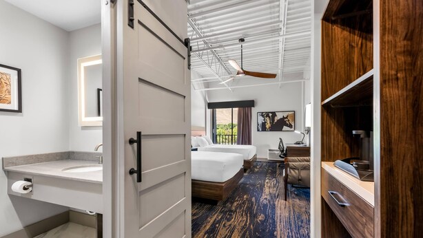 Standard Room, 2 Queen Beds, Non Smoking | Hypo-allergenic bedding available, desk, laptop workspace - The Federal Hotel Downtown Carson City, an Ascend Collection Hotel (Carson City)