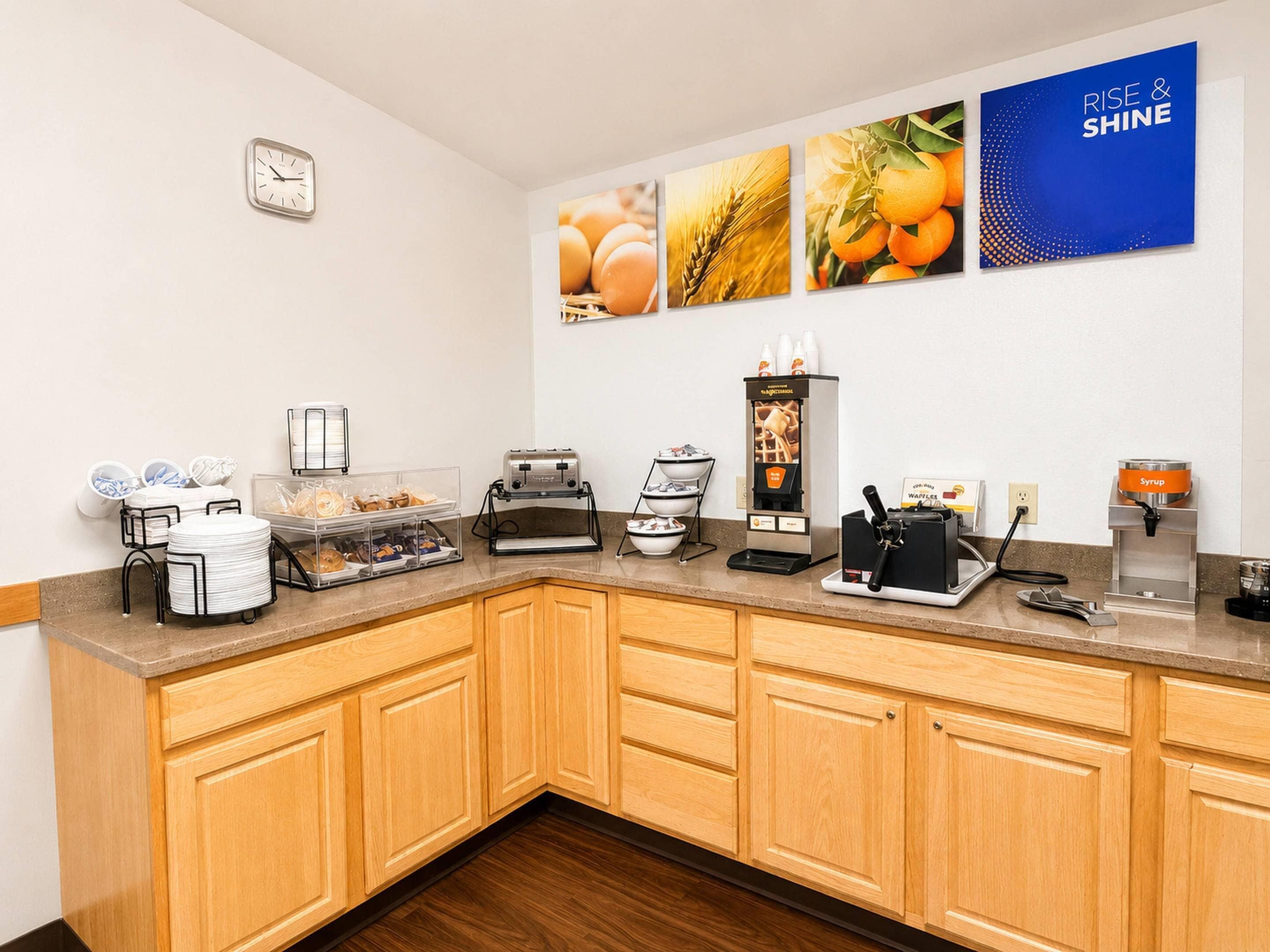 Free continental breakfast 