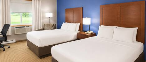 Chambre Standard, 2 grands lits, non-fumeurs | Coffres-forts dans les chambres, bureau
