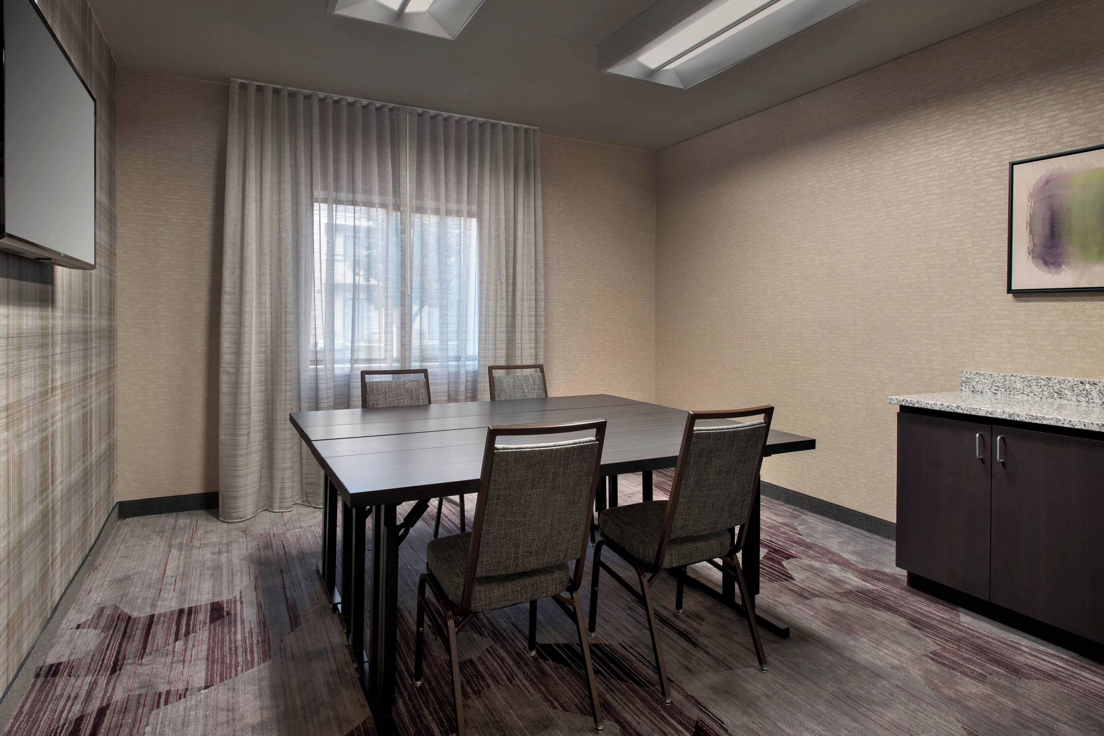 Photo - Courtyard by Marriott Rockville