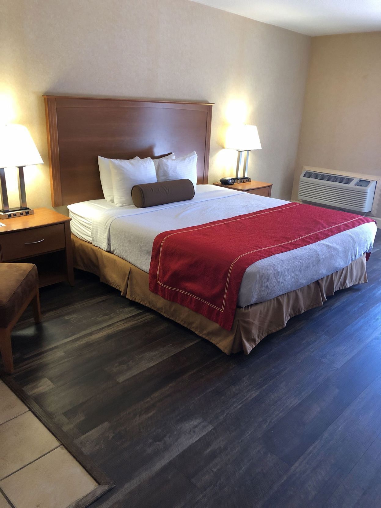 Premium bedding, in-room safe, blackout drapes, iron/ironing board