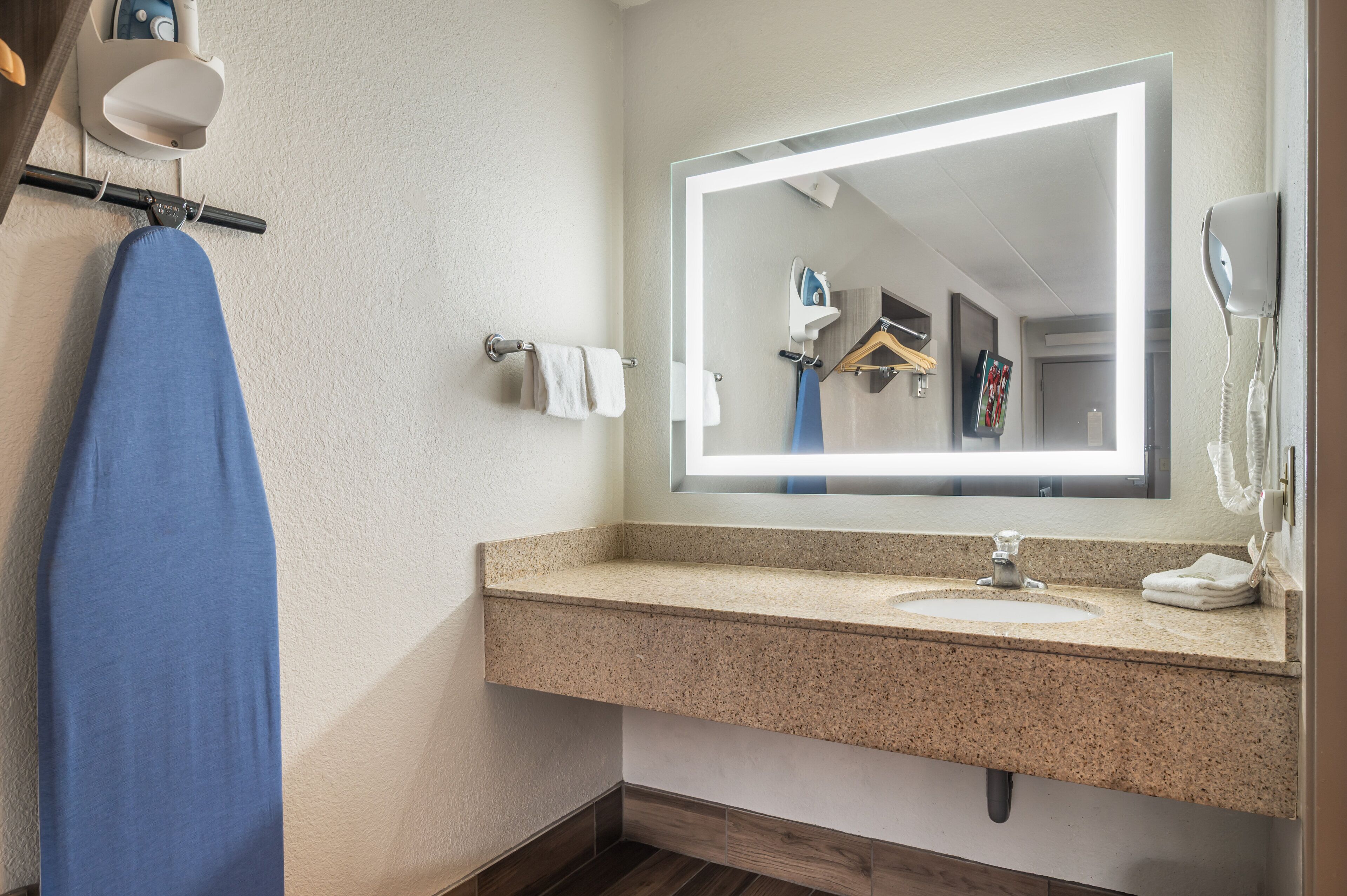 Photo - Red Roof Inn Virginia Beach