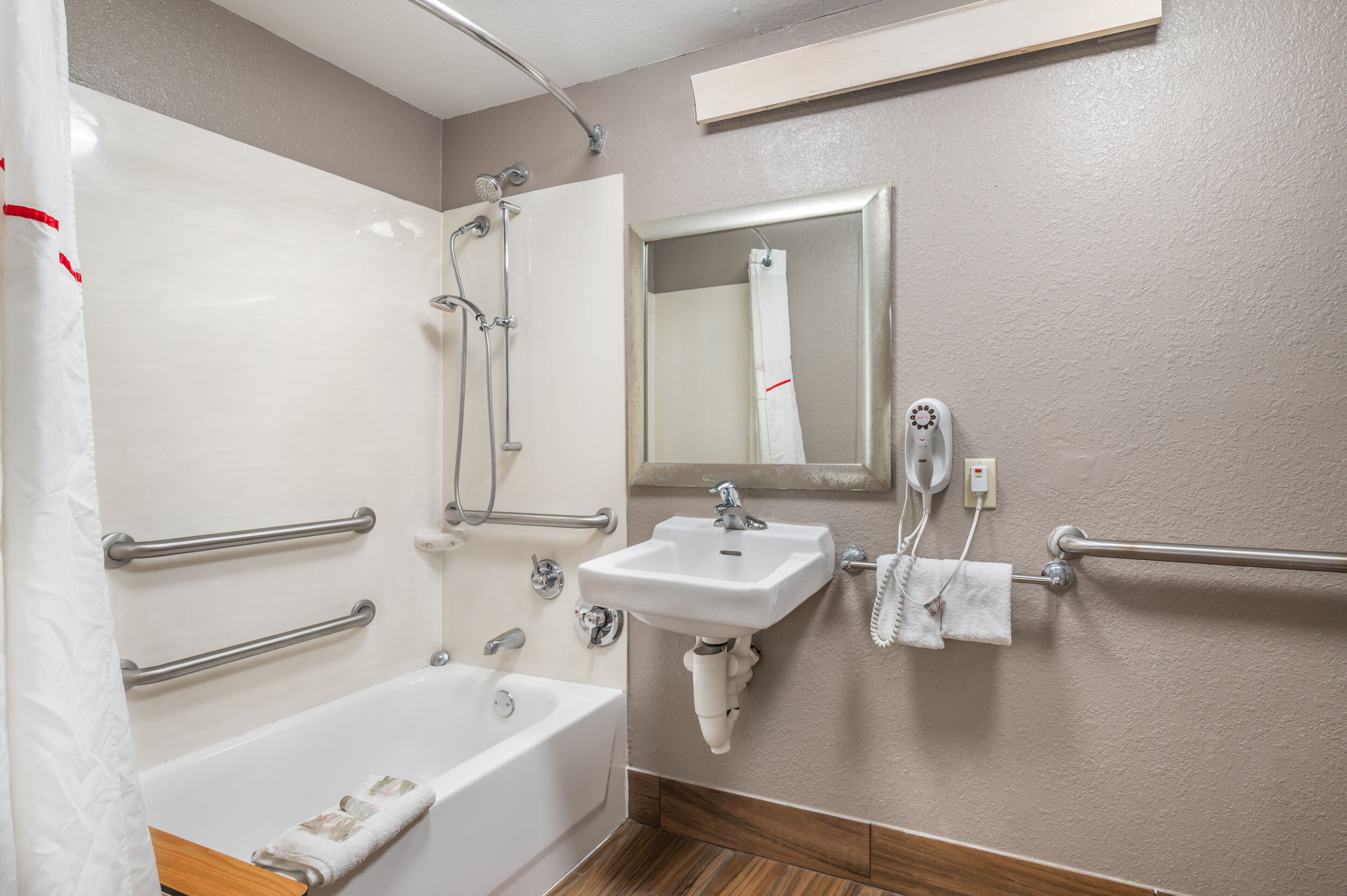 Photo - Red Roof Inn Virginia Beach